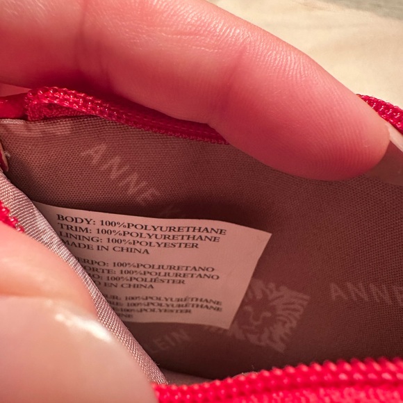 Anne Klein red polyester wallet - NWOT - Picture 4 of 5
